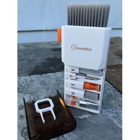 New Cleaning Kit for Laptop - Screen Keyboard of Phones, 10 in 1 Cleaner Tool - Picture 1 of 2